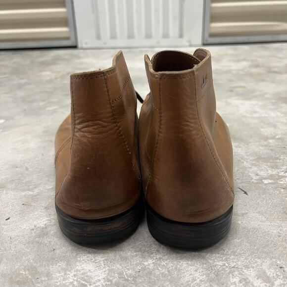 MEN\'S CLARKS 1825 Brown Leather Ankle Chukka Boots Men’s Size 11.5 M READ main image 9